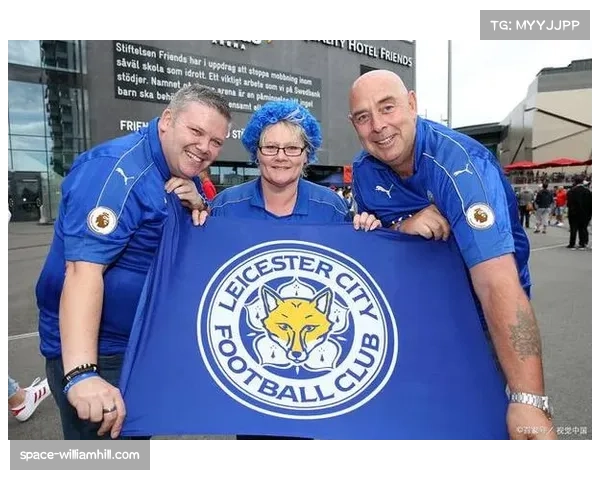 通讯:升班马伊普斯维奇提前七轮成功保级,全城陷入狂欢